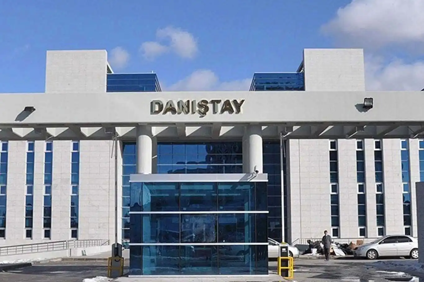 Danıştay, bazı davaları öncelikli inceleyecek