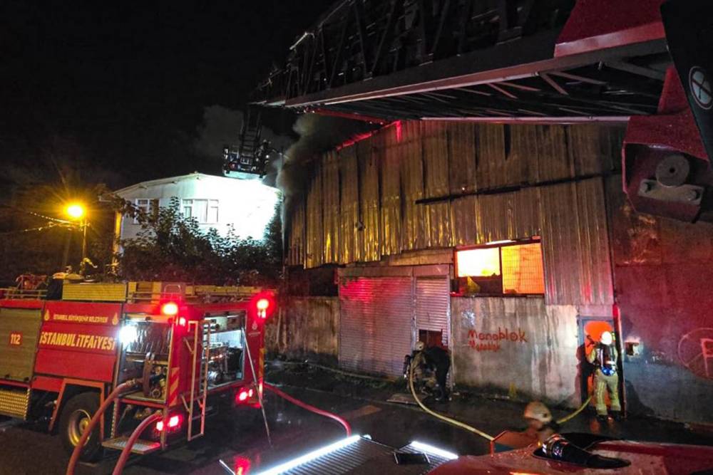 İstanbul'da fabrika yangını